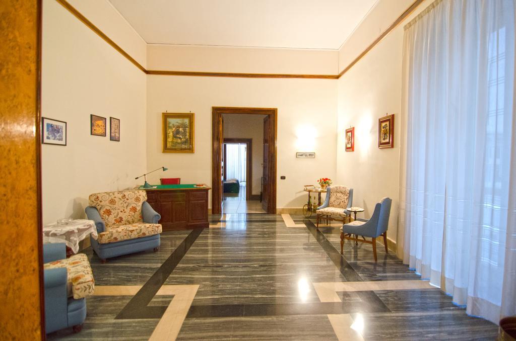 Suite Palazzo Reale Apartment Napoli Eksteriør billede