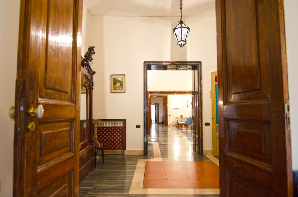 Suite Palazzo Reale Apartment Napoli Eksteriør billede