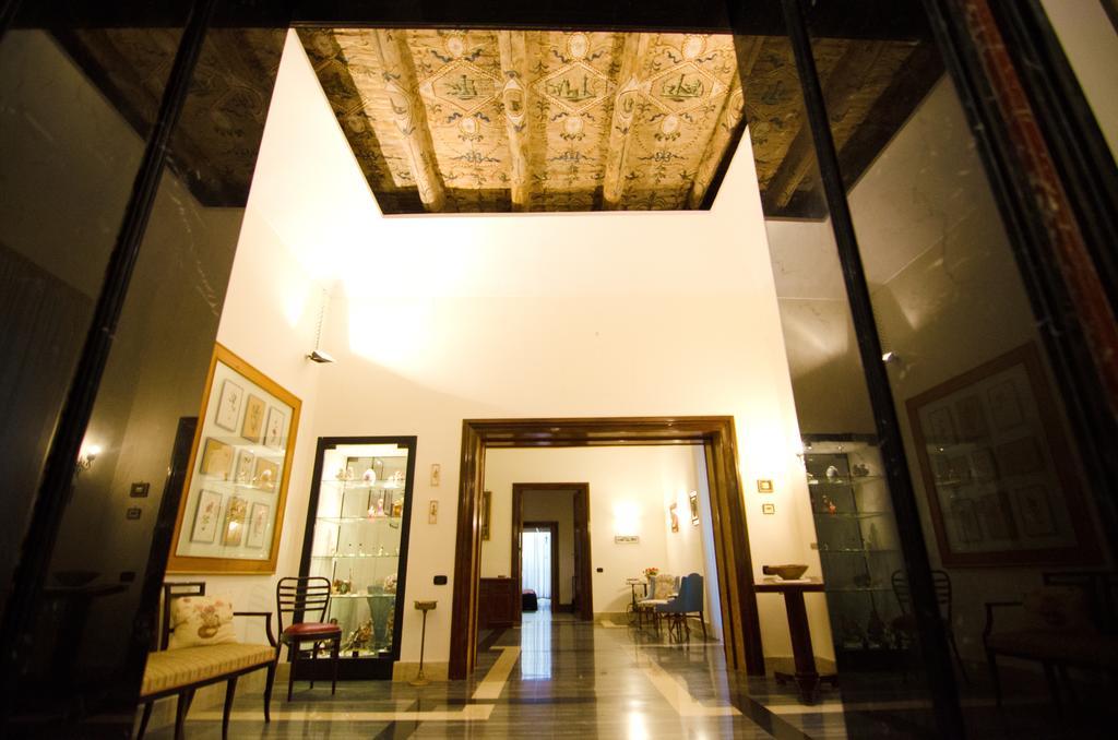 Suite Palazzo Reale Apartment Napoli Eksteriør billede